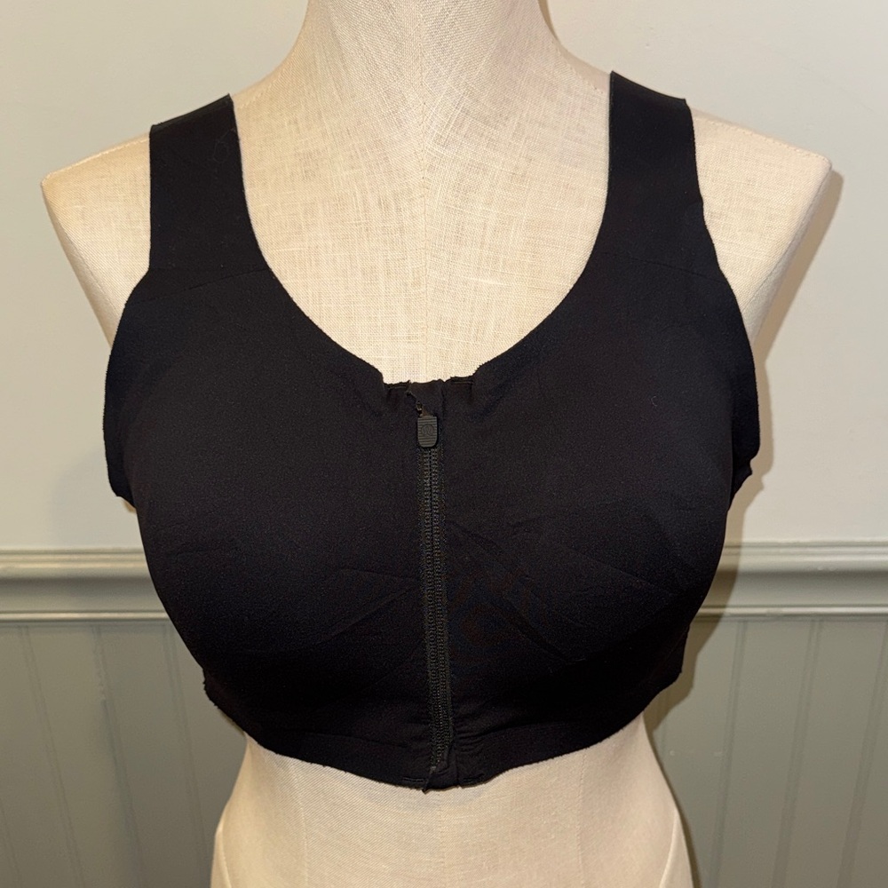 Lululemon Athletica Enlite Black Cross-Back Sports‎ Bra 38D